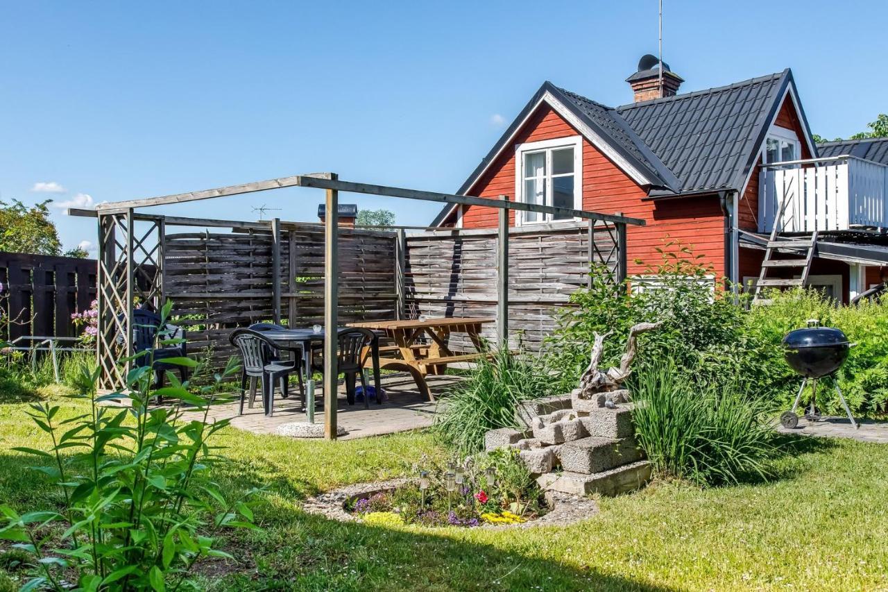 Simple Little Cottage In A Cozy Courtyard In Vimmerby Esterno foto