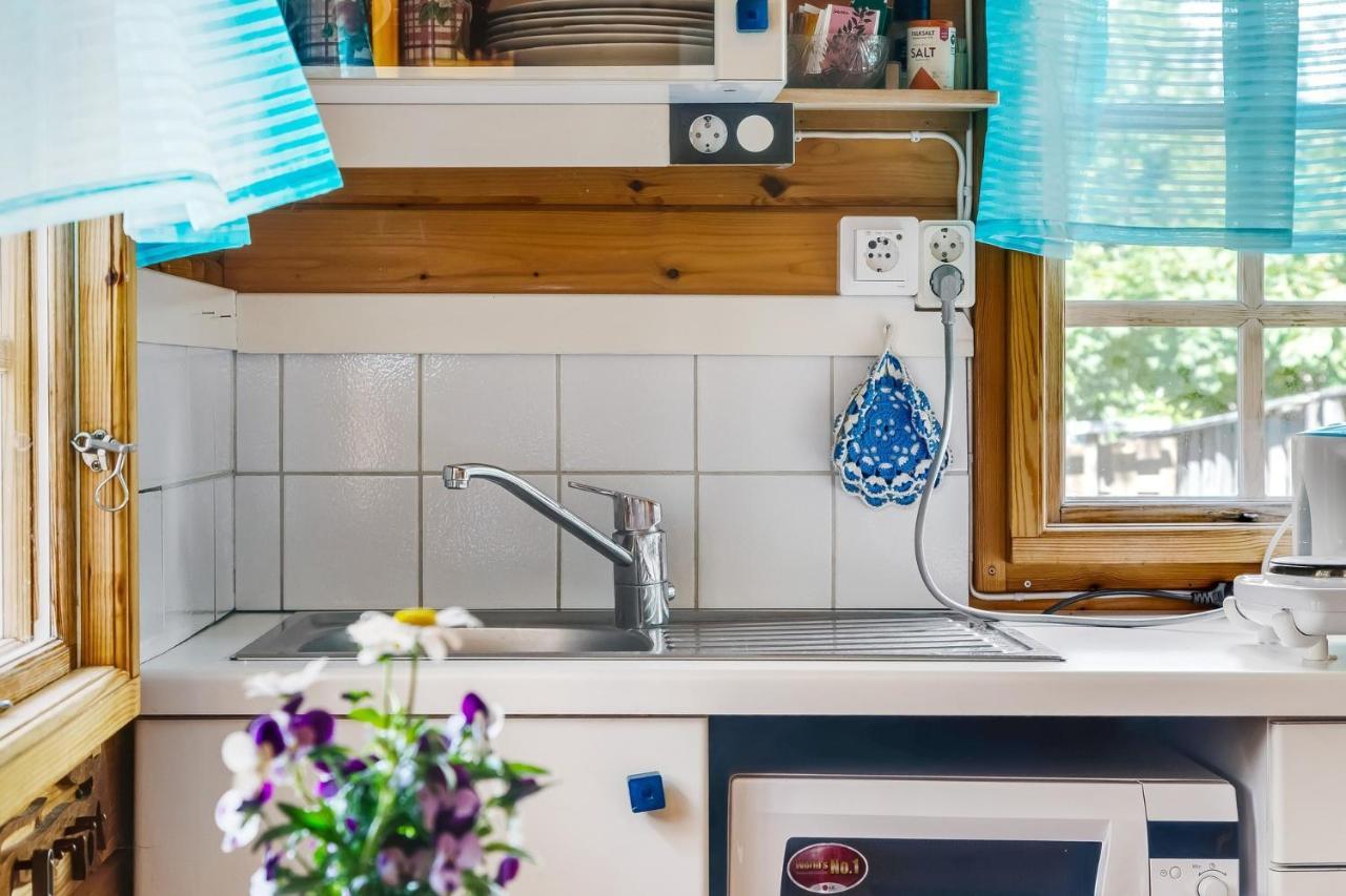 Simple Little Cottage In A Cozy Courtyard In Vimmerby Esterno foto