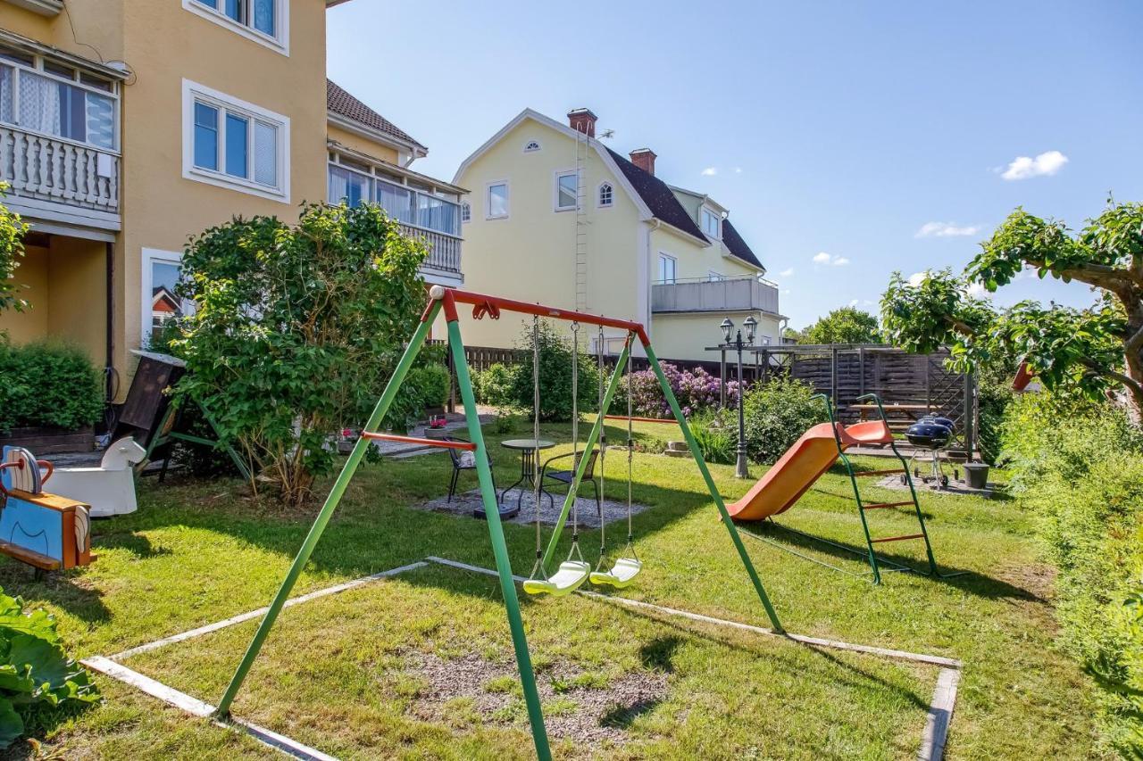 Simple Little Cottage In A Cozy Courtyard In Vimmerby Esterno foto