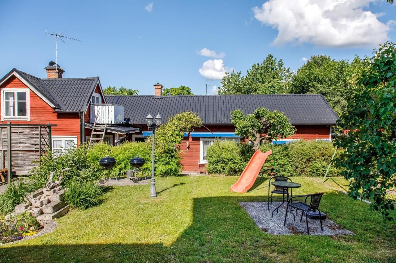 Simple Little Cottage In A Cozy Courtyard In Vimmerby Esterno foto